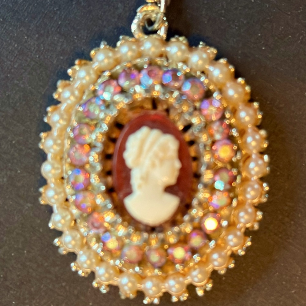 Vintage Faux Cameo Necklace with Aurora Borealis Rhinestones and Faux Pearls